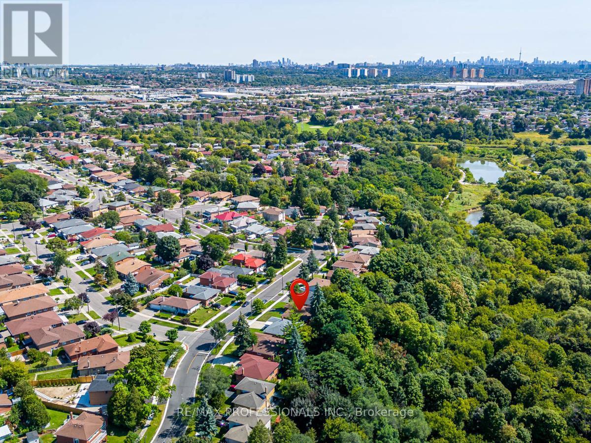 38 Stanwood Crescent, Toronto, Ontario  M9M 1Z9 - Photo 30 - W9380777