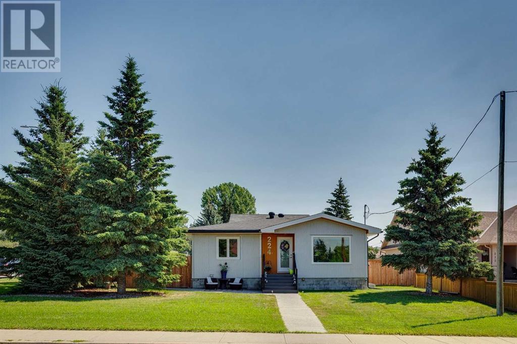 224 Ross Avenue, Cochrane, Alberta