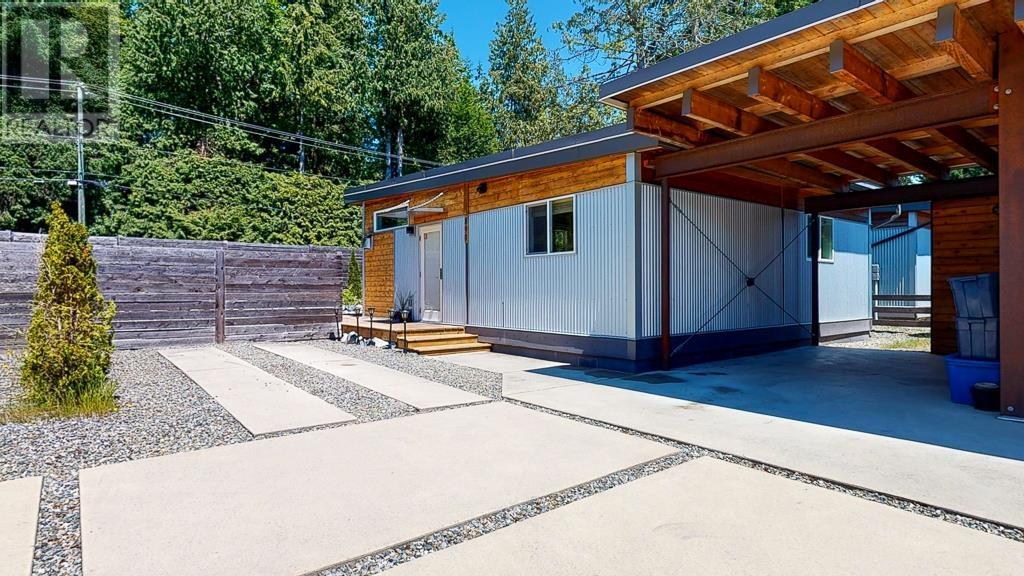 890 TROWER LANE, gibsons, British Columbia