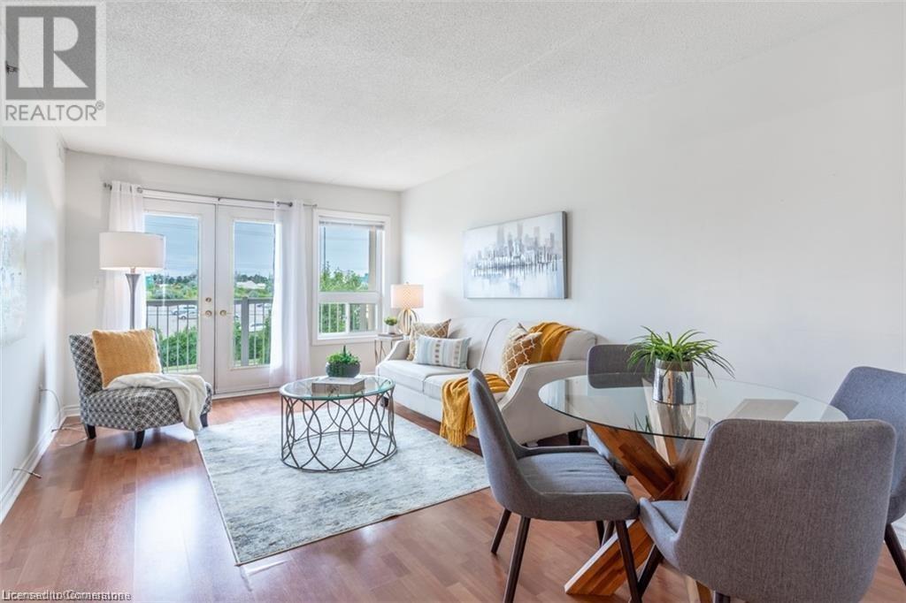 4450 Fairview Street Unit# 307, Burlington, Ontario L7L 7K7 - Photo 1 - XH4205253