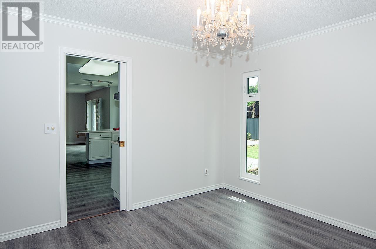 Listing Picture 11 of 25 : 9319 ROMANIUK DRIVE, Richmond / 烈治文 - 魯藝地產 Yvonne Lu Group - MLS Medallion Club Member