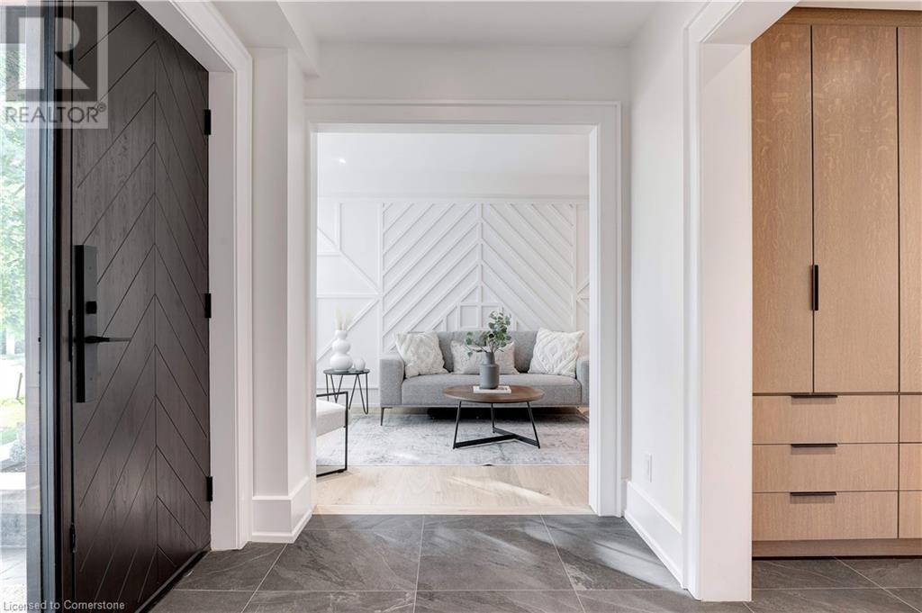 939 Teal Drive, Burlington, Ontario  L7T 2Y9 - Photo 4 - 40656591