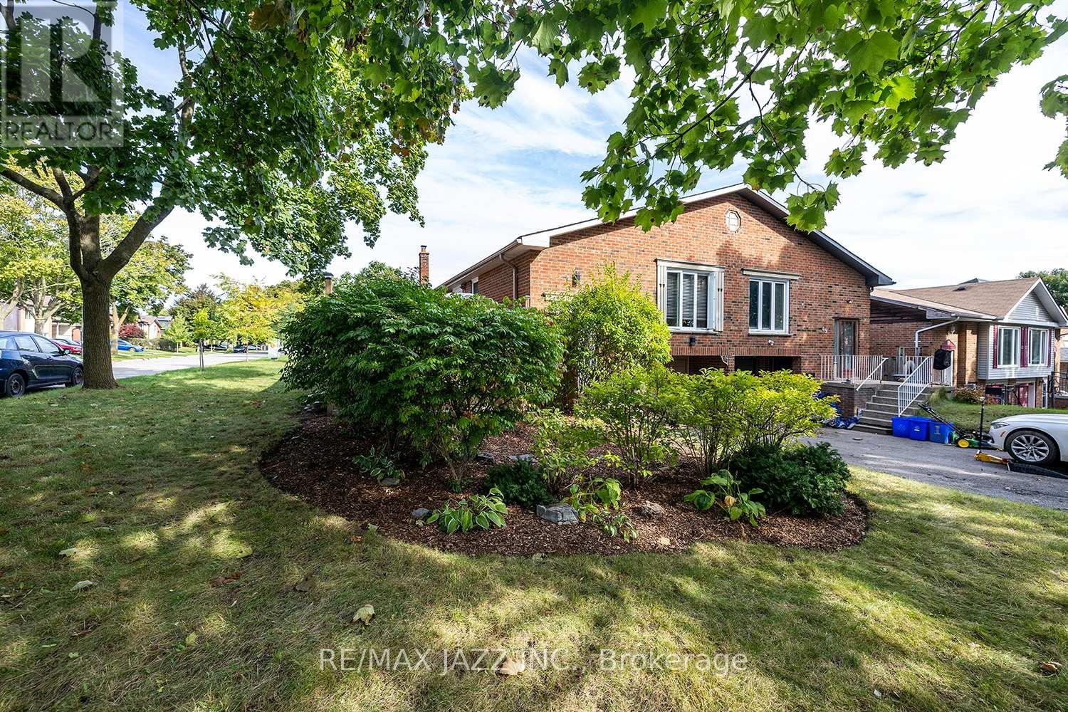 47 MUIR CRESCENT, Whitby, Ontario