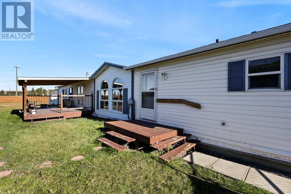 10 Noblefern Way Sw, Sundre, Alberta  T0M 1X0 - Photo 2 - A2169952