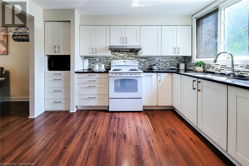 25 Britten Close Unit# B59, Hamilton, Ontario L9C 4J8 - Photo 11 - 40657775
