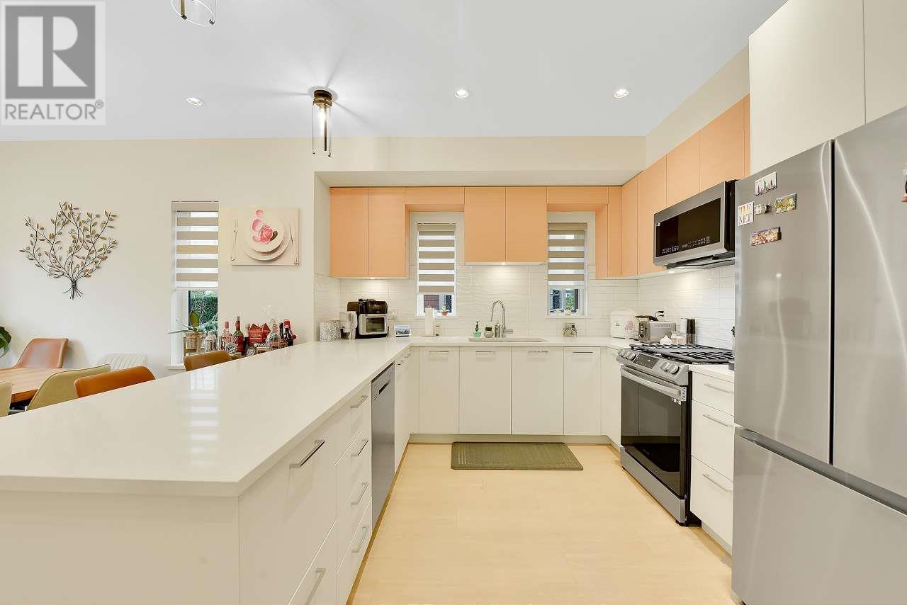 Property at 1 629 SOUTH DYKE ROAD image 3