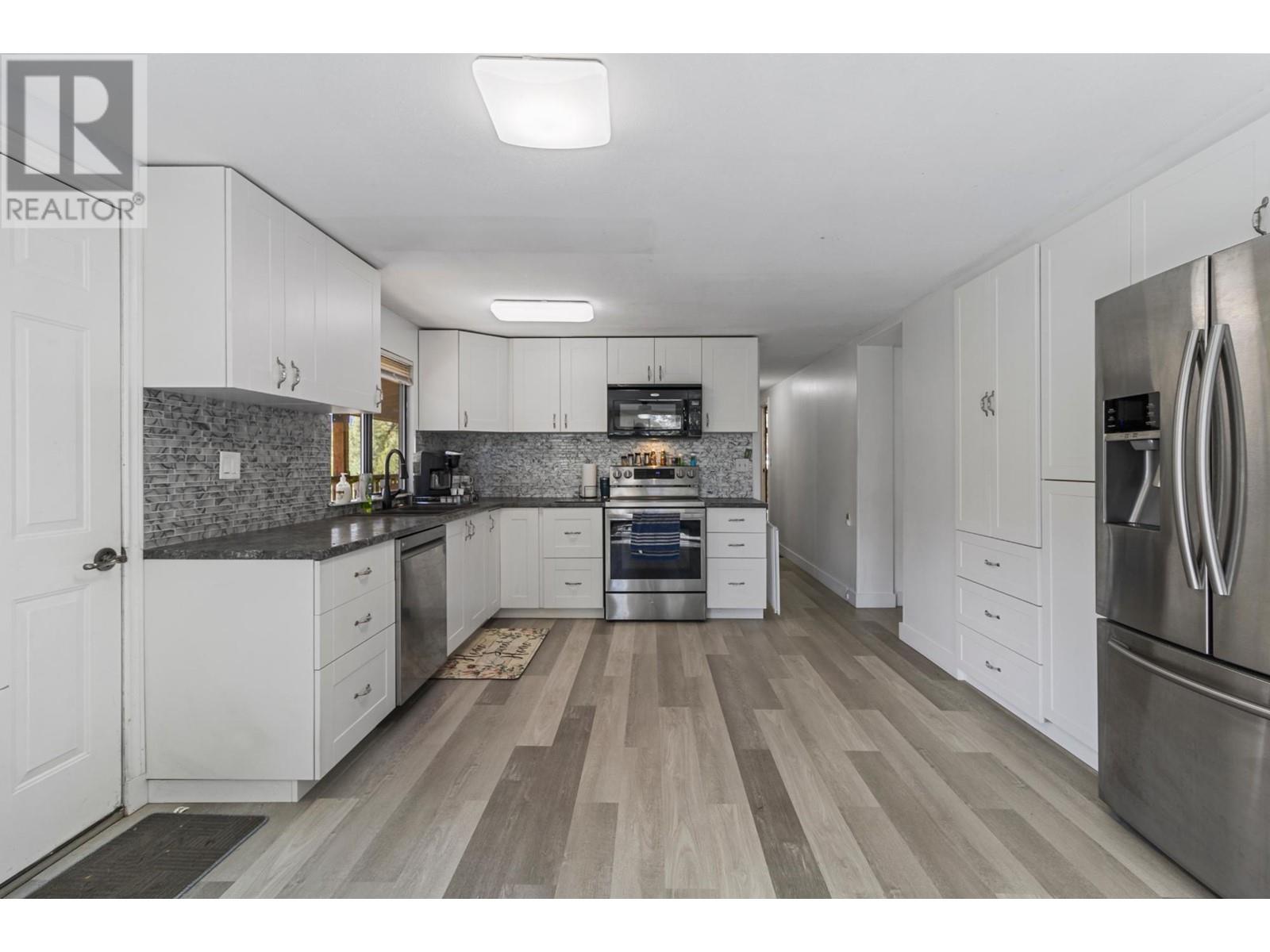 9653 Tranquille Criss Creek Rd, Kamloops, British Columbia  V0K 2J0 - Photo 10 - 181237