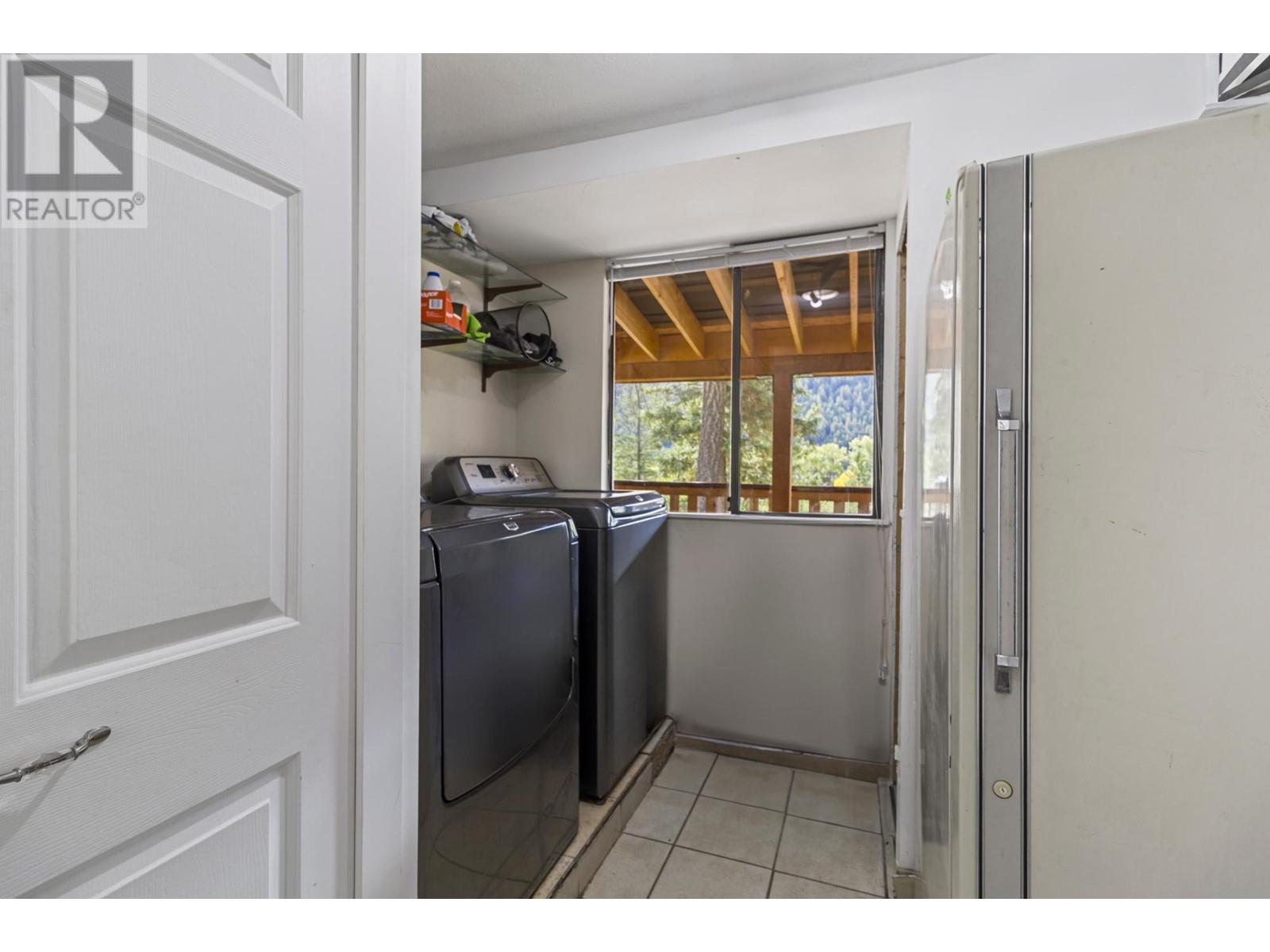 9653 Tranquille Criss Creek Rd, Kamloops, British Columbia  V0K 2J0 - Photo 18 - 181237