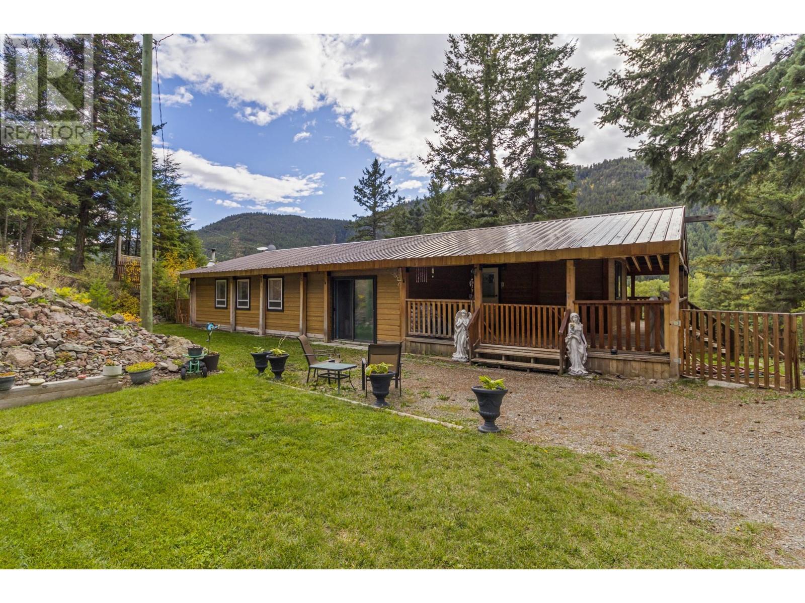 9653 Tranquille Criss Creek Rd, Kamloops, British Columbia  V0K 2J0 - Photo 3 - 181237