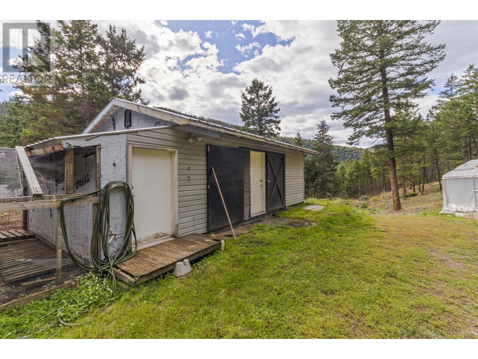 9653 Tranquille Criss Creek Rd, Kamloops, British Columbia  V0K 2J0 - Photo 30 - 181237