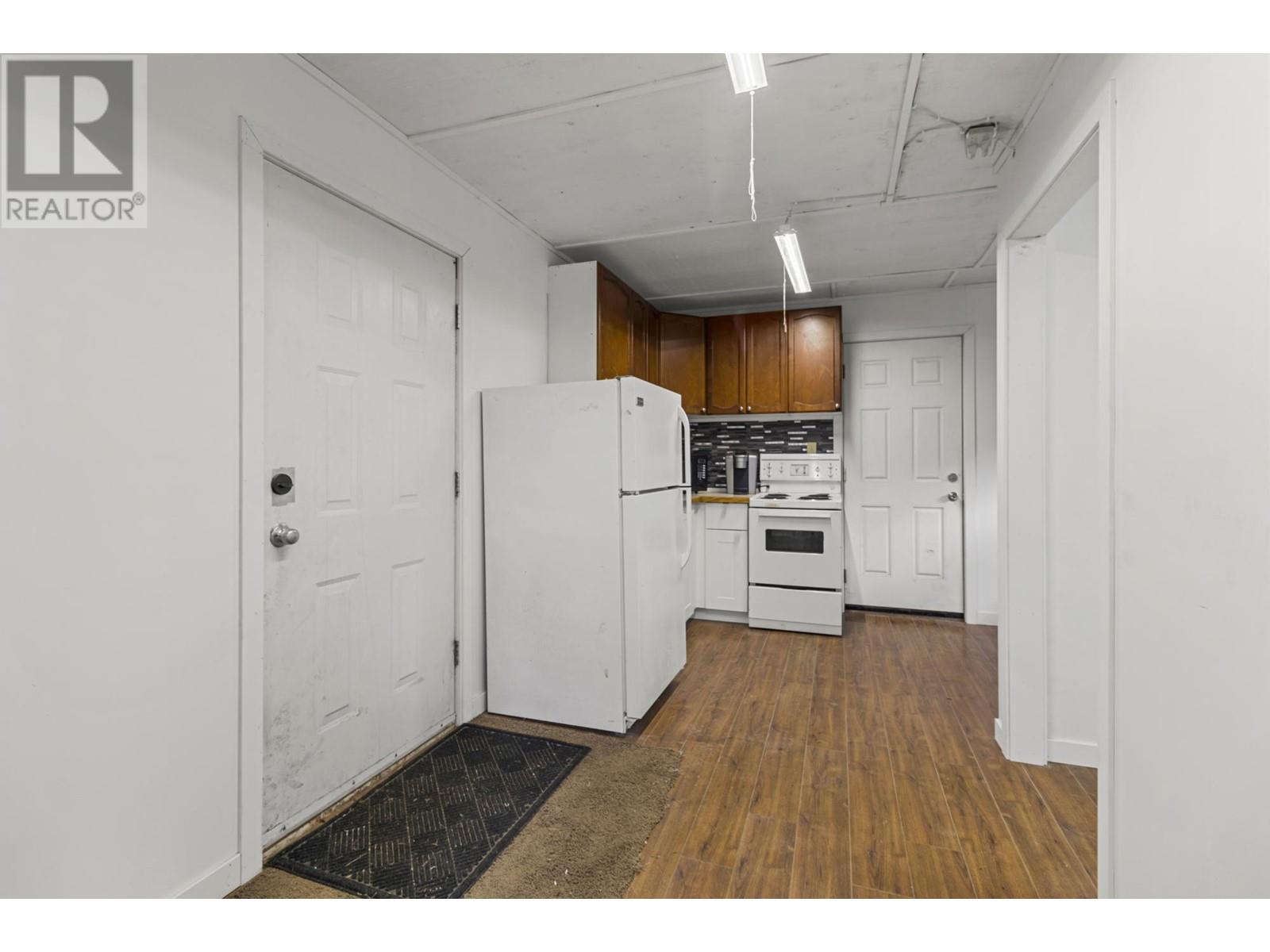 9653 Tranquille Criss Creek Rd, Kamloops, British Columbia  V0K 2J0 - Photo 31 - 181237
