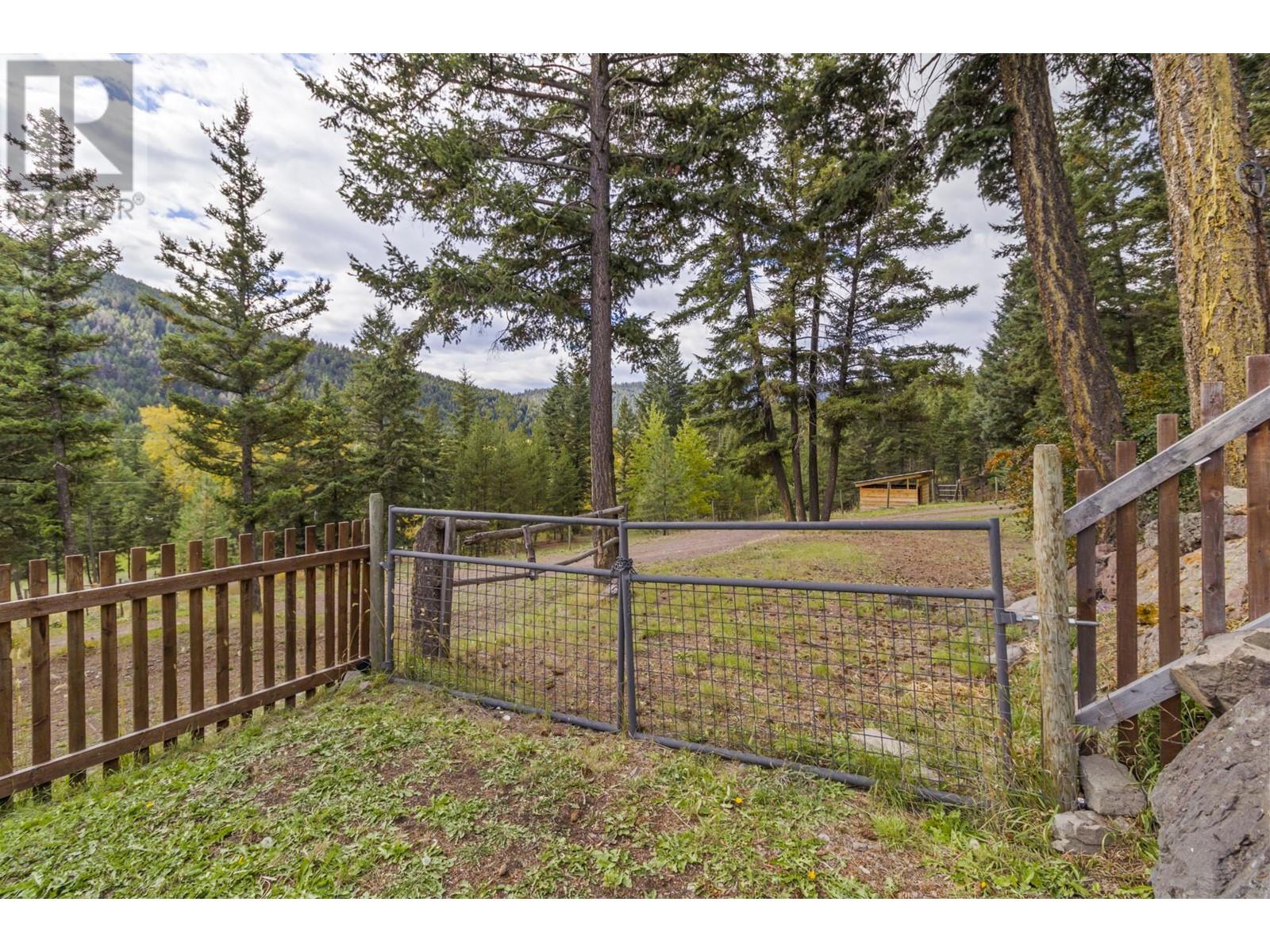 9653 Tranquille Criss Creek Rd, Kamloops, British Columbia  V0K 2J0 - Photo 42 - 181237
