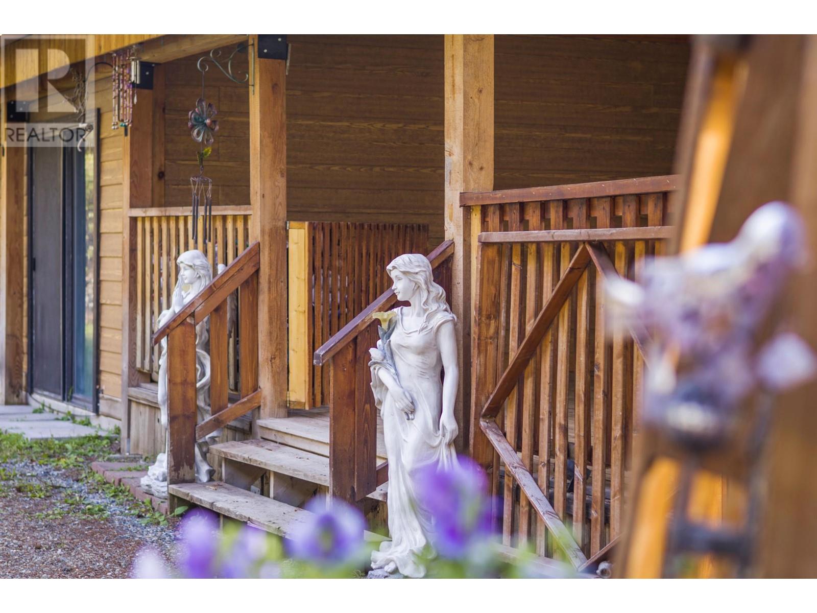 9653 Tranquille Criss Creek Rd, Kamloops, British Columbia  V0K 2J0 - Photo 6 - 181237