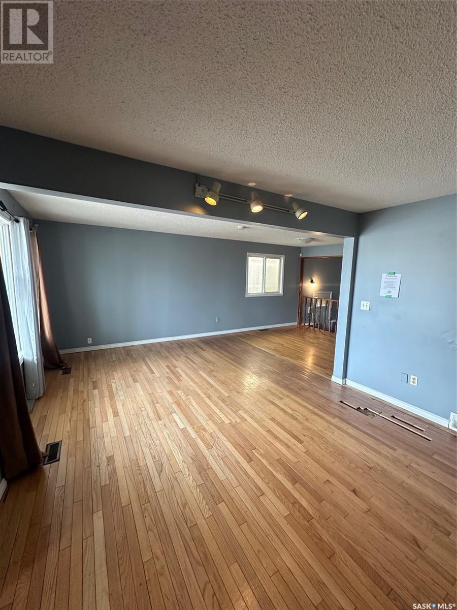 1715 St John Street, Regina, Saskatchewan  S4P 1R8 - Photo 2 - SK985292