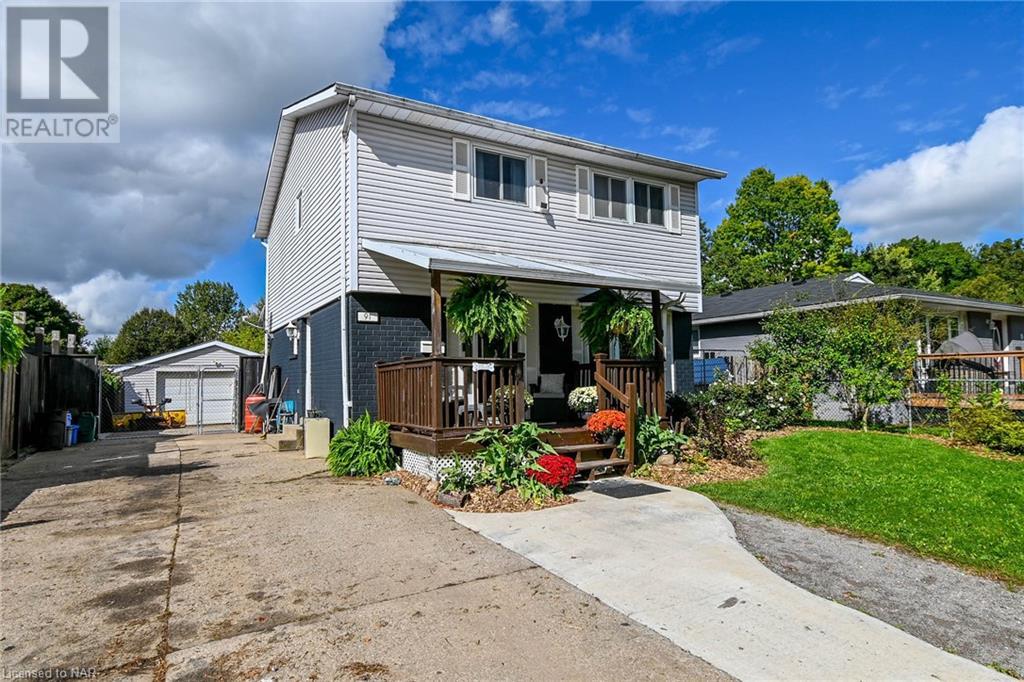 91 Leaside Drive, Welland, Ontario  L3C 6B3 - Photo 1 - 40657296