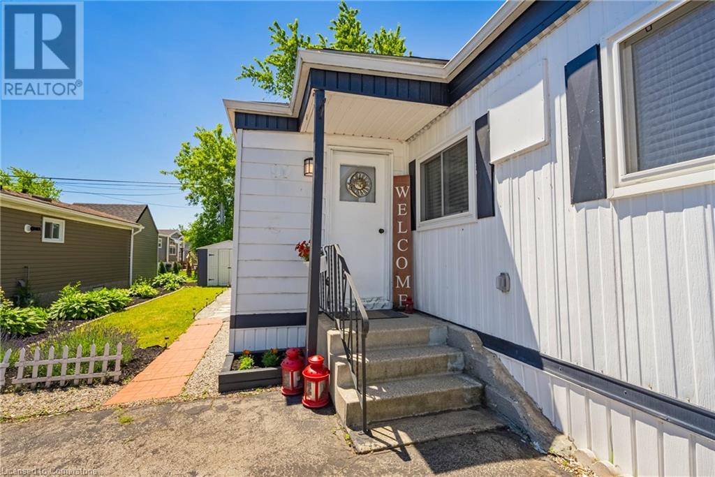 4594 Martha Lane, Beamsville, Ontario  L0R 1B1 - Photo 4 - XH4197437