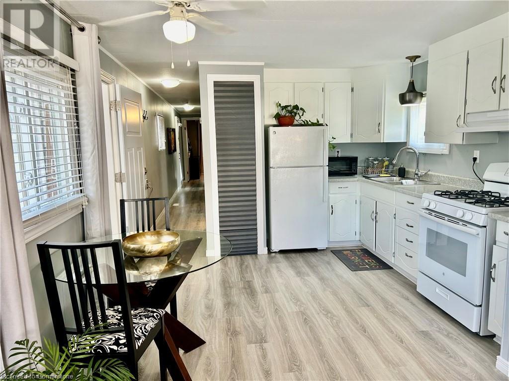 4594 Martha Lane, Beamsville, Ontario  L0R 1B1 - Photo 13 - XH4197437