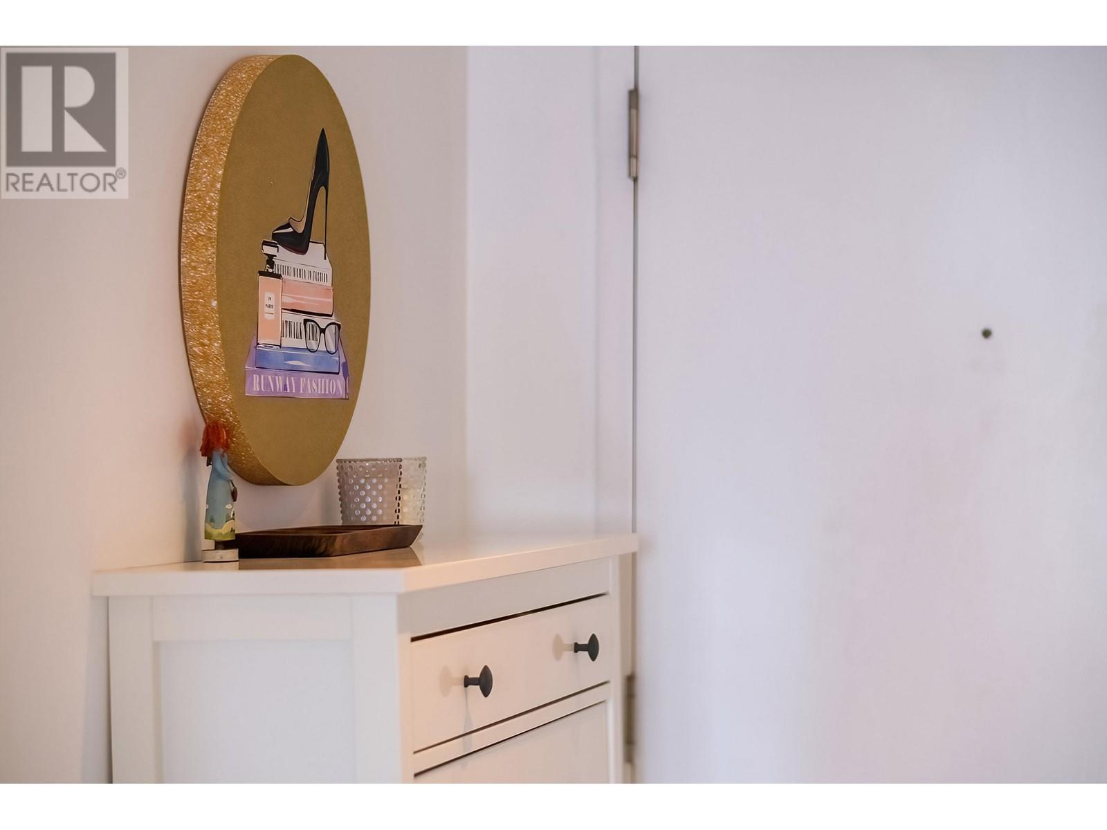 Listing Picture 10 of 34 : 15F 199 DRAKE STREET, Vancouver / 溫哥華 - 魯藝地產 Yvonne Lu Group - MLS Medallion Club Member