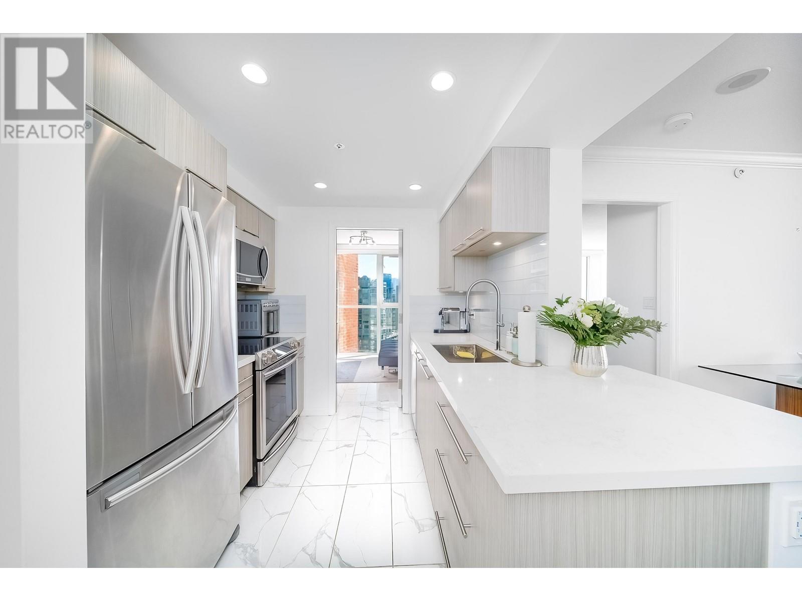 Listing Picture 16 of 34 : 15F 199 DRAKE STREET, Vancouver / 溫哥華 - 魯藝地產 Yvonne Lu Group - MLS Medallion Club Member