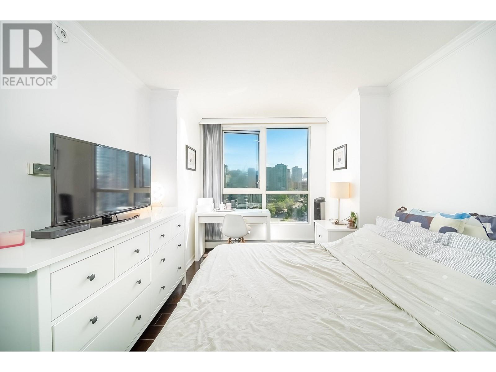 Listing Picture 18 of 34 : 15F 199 DRAKE STREET, Vancouver / 溫哥華 - 魯藝地產 Yvonne Lu Group - MLS Medallion Club Member