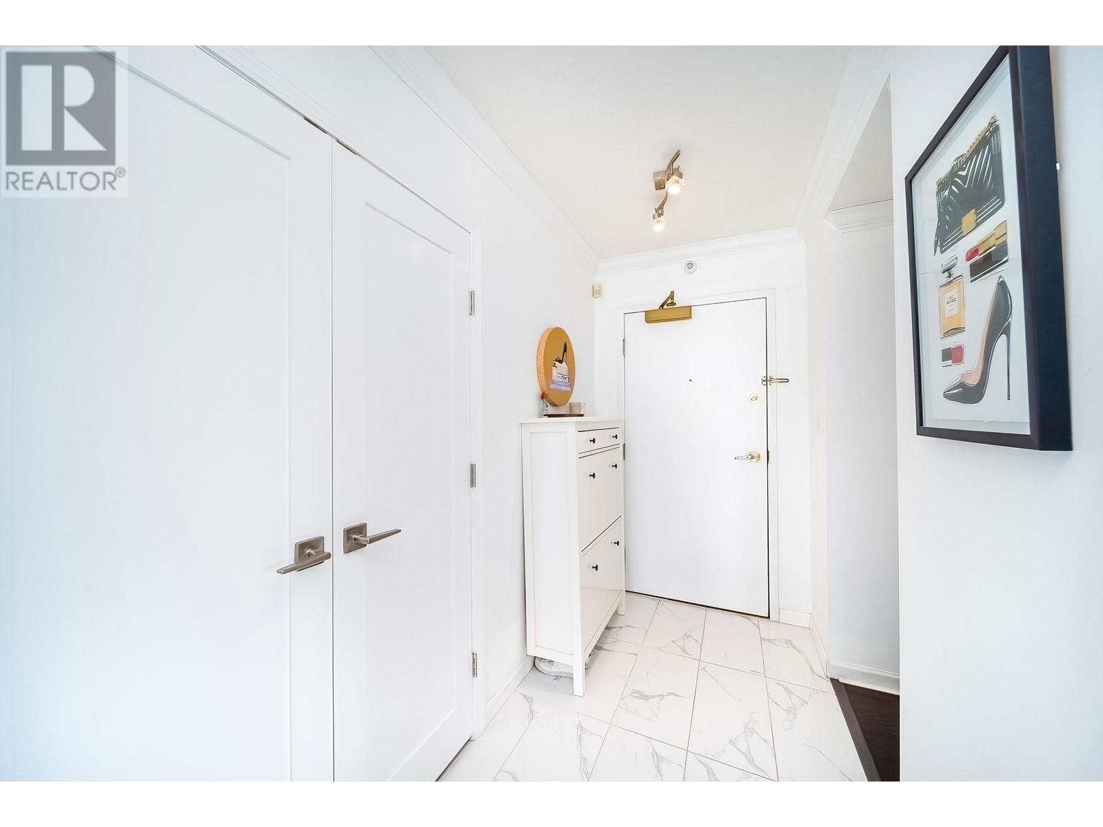 Listing Picture 25 of 34 : 15F 199 DRAKE STREET, Vancouver / 溫哥華 - 魯藝地產 Yvonne Lu Group - MLS Medallion Club Member