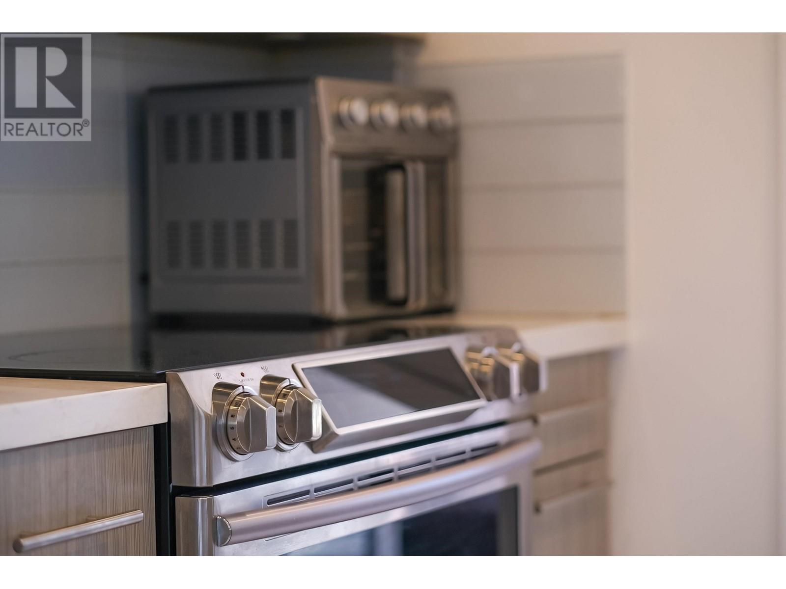 Listing Picture 9 of 34 : 15F 199 DRAKE STREET, Vancouver / 溫哥華 - 魯藝地產 Yvonne Lu Group - MLS Medallion Club Member