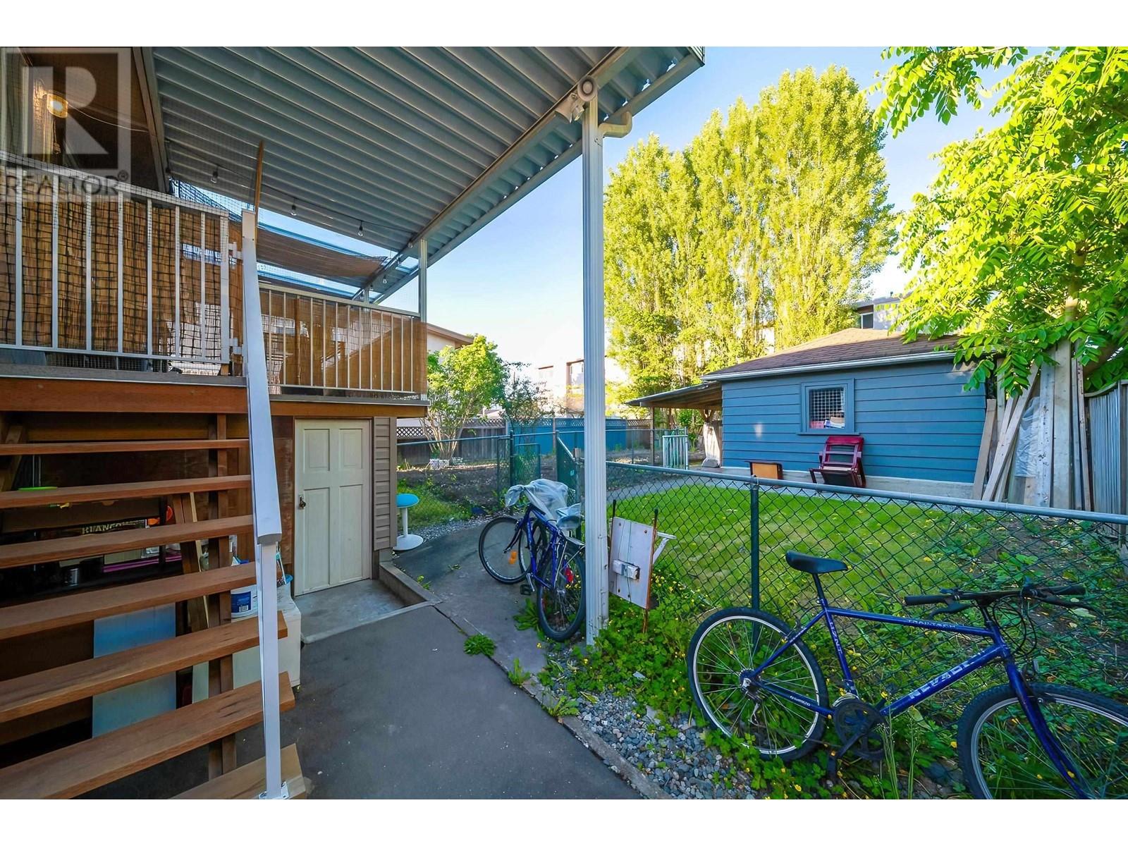 5374 Chesham Avenue, Burnaby, British Columbia  V5H 2L2 - Photo 3 - R2932685