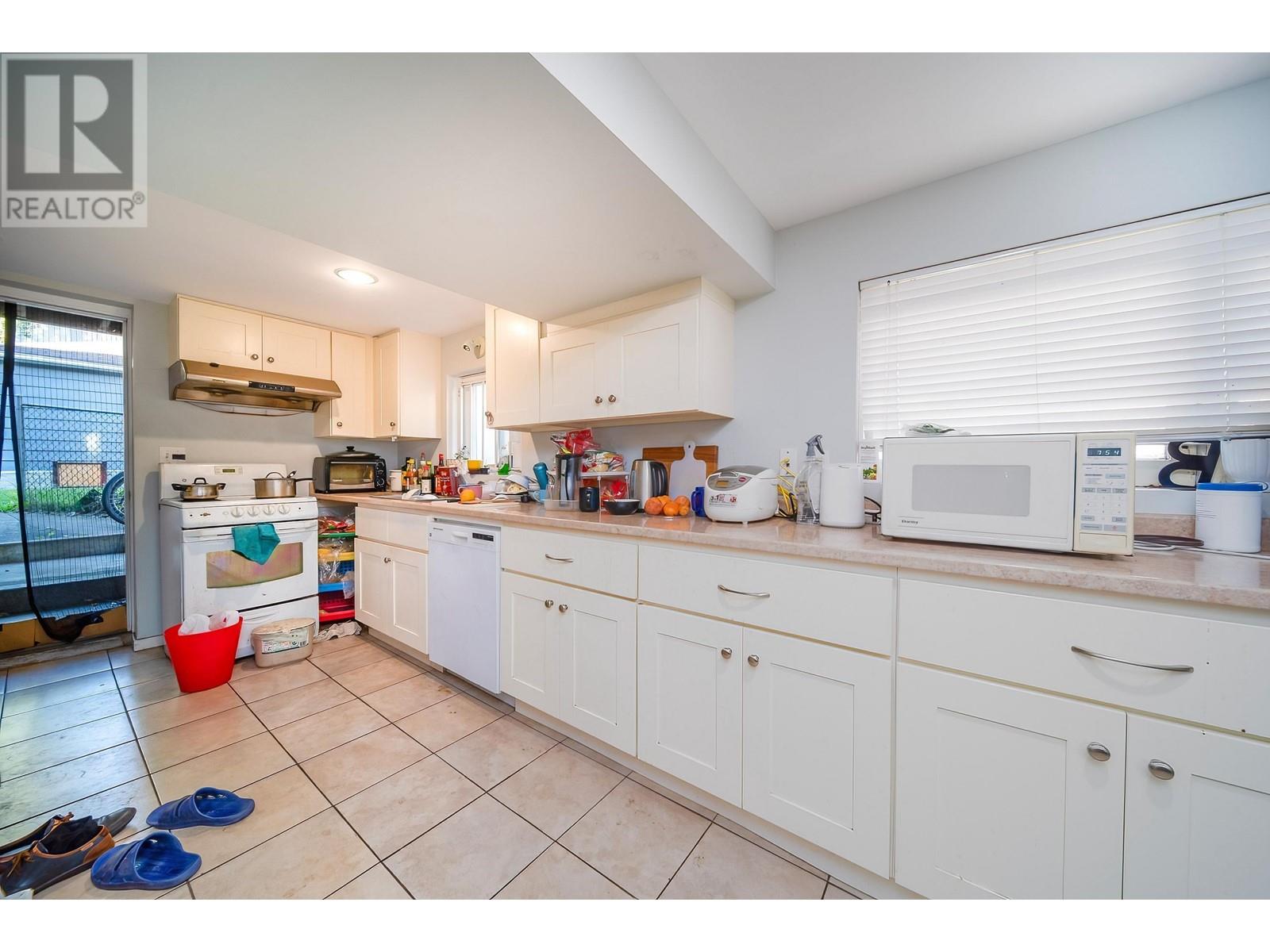 5374 Chesham Avenue, Burnaby, British Columbia  V5H 2L2 - Photo 15 - R2932685
