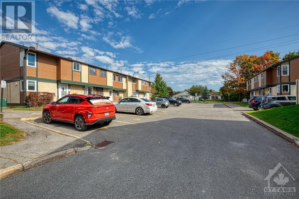 1449 RIDGEBROOK DRIVE UNIT#152 Ottawa