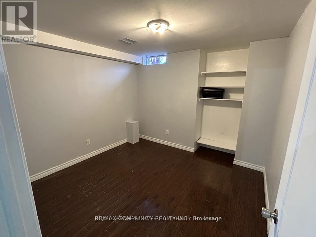 Bsmt - 21 Midvale Road, Brampton, Ontario  L7A 2M9 - Photo 7 - W9381687