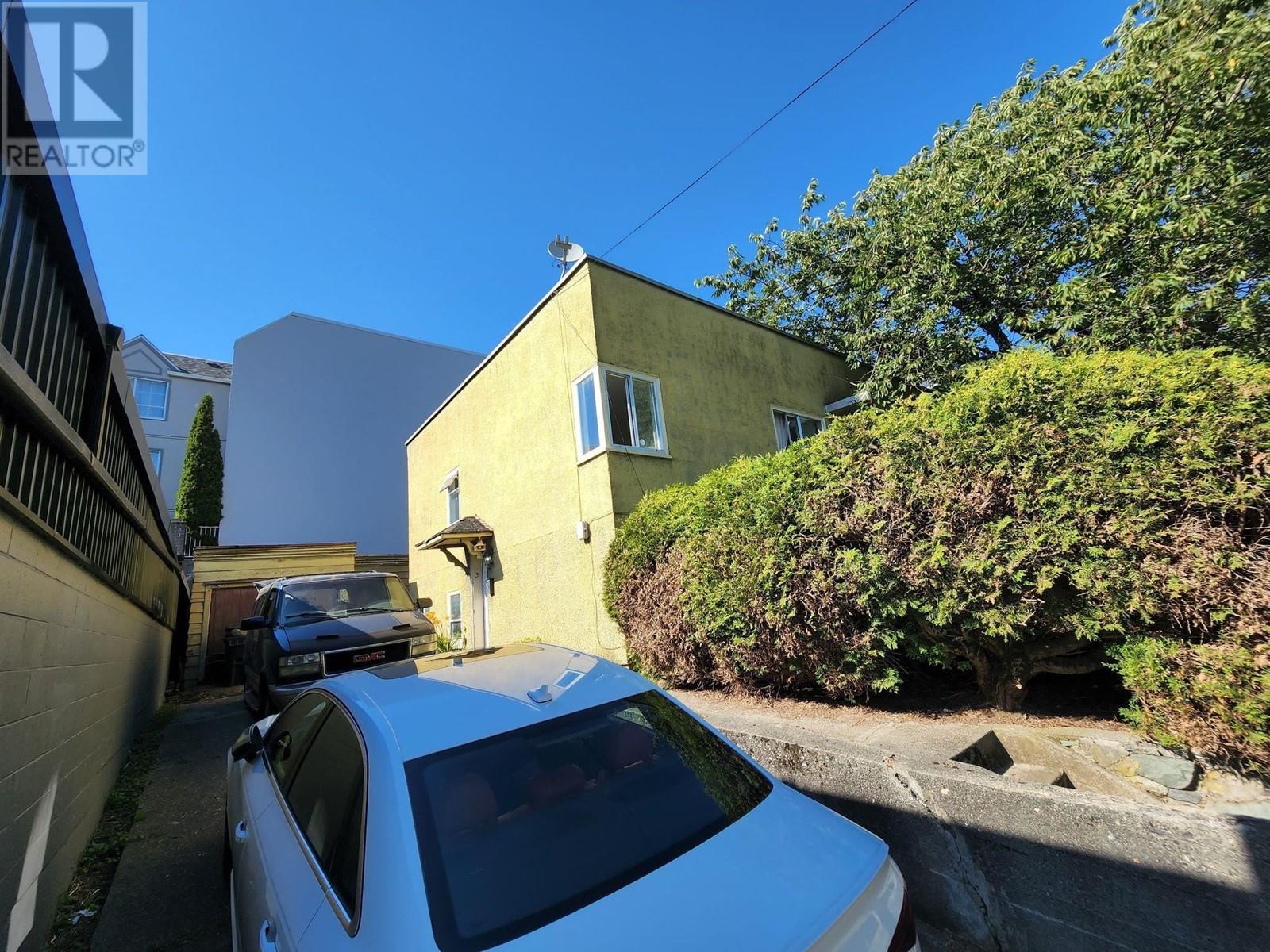 1121 Hamilton Street, New Westminster, British Columbia  V3M 2M8 - Photo 3 - C8063406
