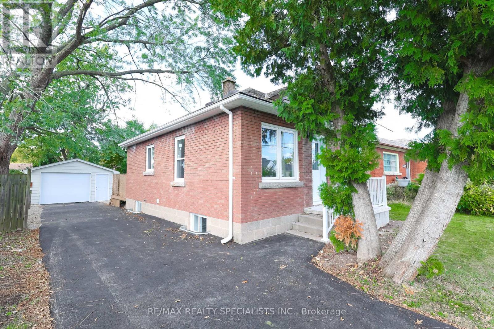 7031 Dorchester Road, Niagara Falls, Ontario  L2G 5V5 - Photo 3 - X9380375