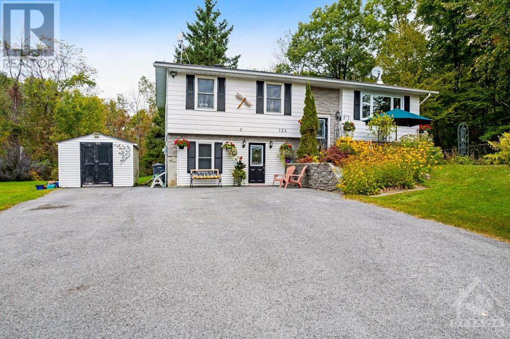 124 SECOND AVENUE Carleton Place