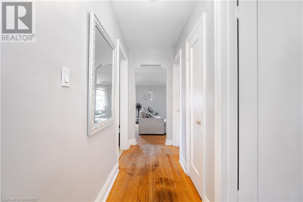 2149 Caroline Street, Burlington, Ontario  L7R 1L7 - Photo 17 - 40656964