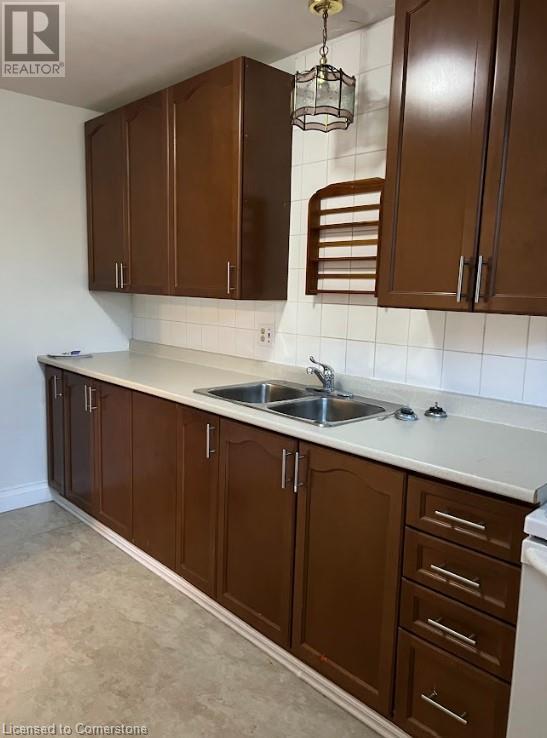 3 Robinson Street N Unit# 1, Niagara Falls, Ontario L3M 3C8 - Photo 2 - 40657458