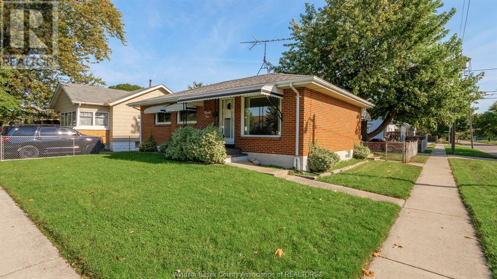 1694 George Avenue, Windsor, Ontario  N8Y 2Y6 - Photo 2 - 24023783