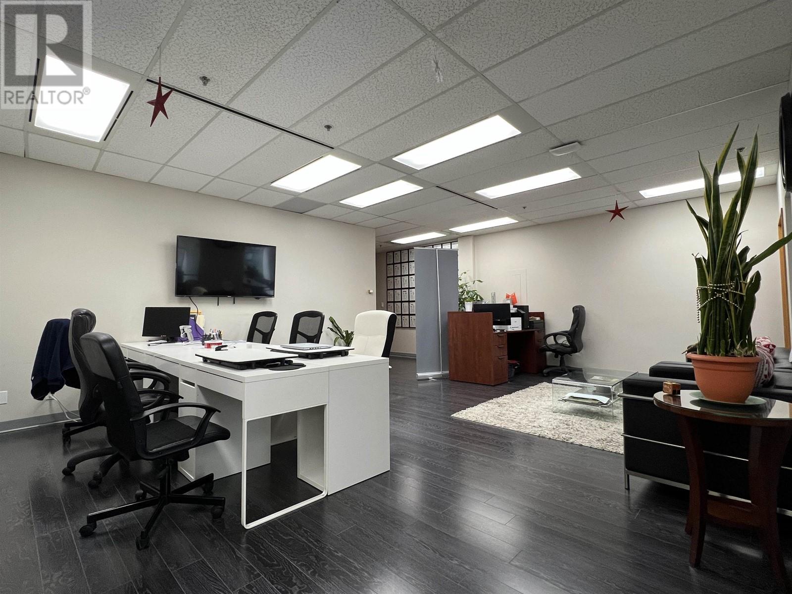 220 5611 Cooney Road, Richmond, British Columbia  V6X 3J6 - Photo 2 - C8063427