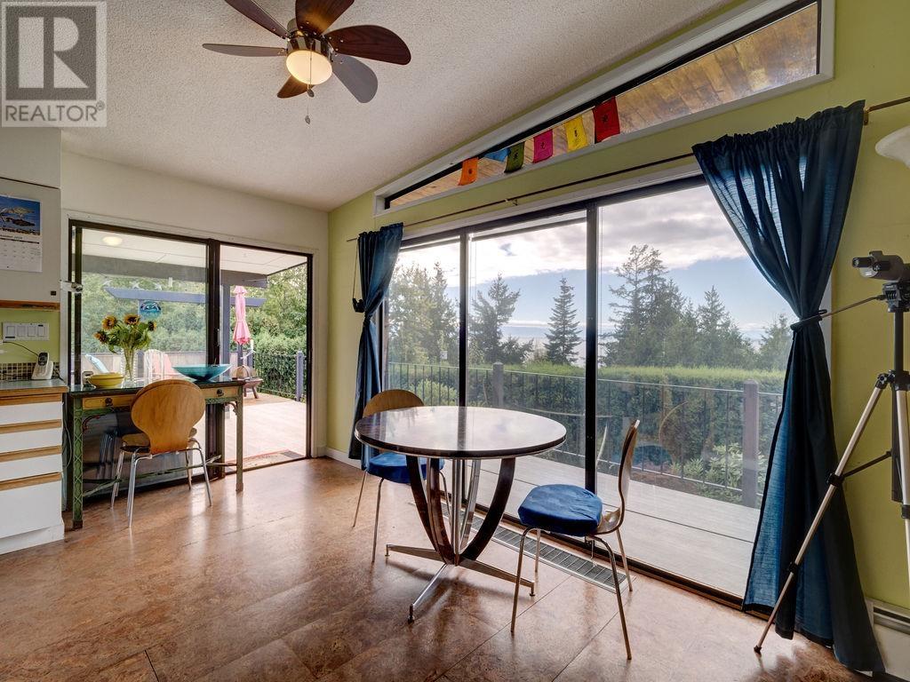 5158 Chapman Road, Sechelt, British Columbia  V7Z 0B7 - Photo 10 - R2927882