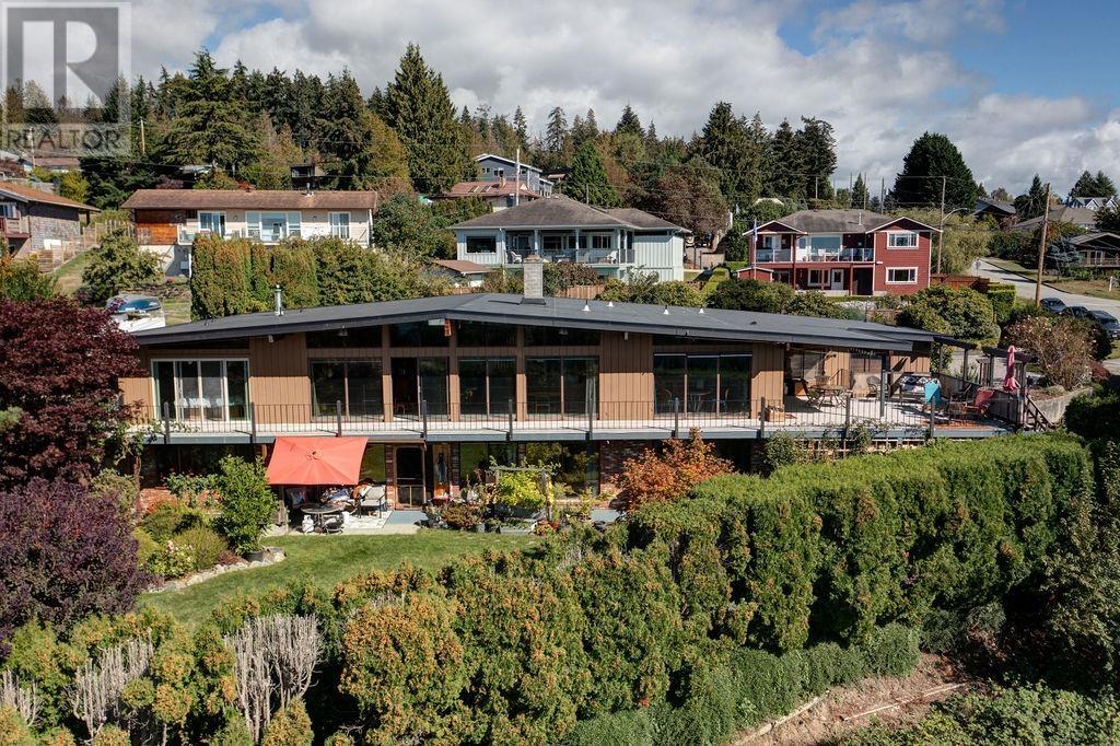 5158 Chapman Road, Sechelt, British Columbia  V7Z 0B7 - Photo 2 - R2927882