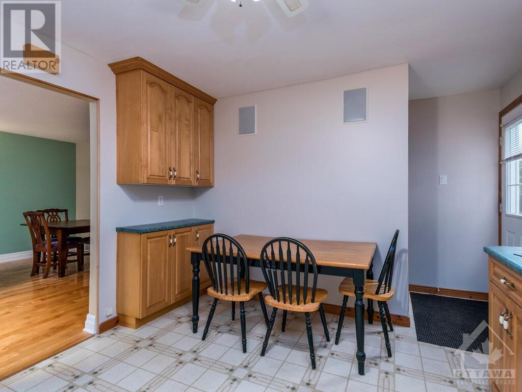 27 Shouldice Crescent, Kanata, Ontario  K2L 1M8 - Photo 13 - 1413859