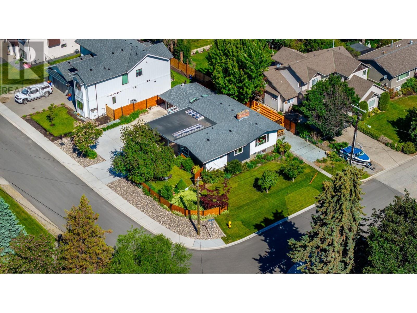 718 Hazell Road Kelowna