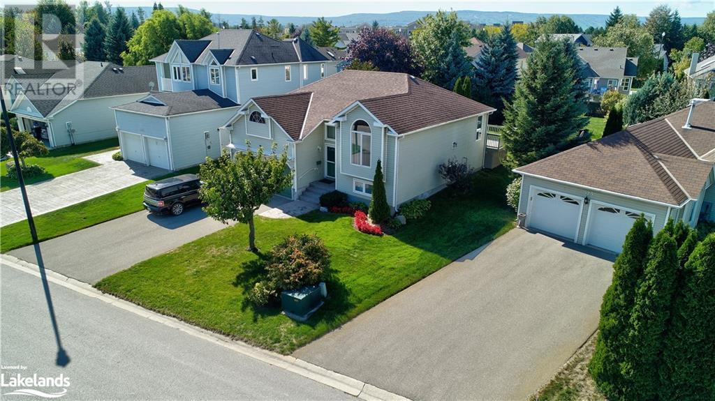 321 Balsam Street, Collingwood, Ontario  L9Y 5B9 - Photo 2 - 40656880