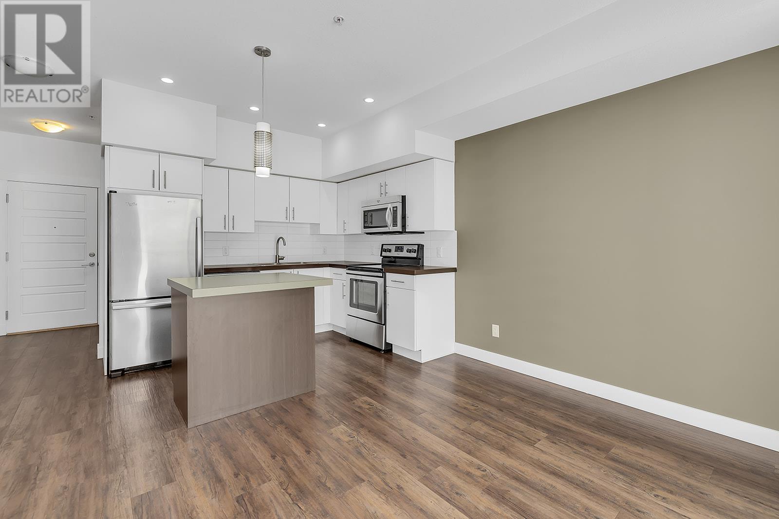Property at 975 Academy Way Unit# 210 image 2