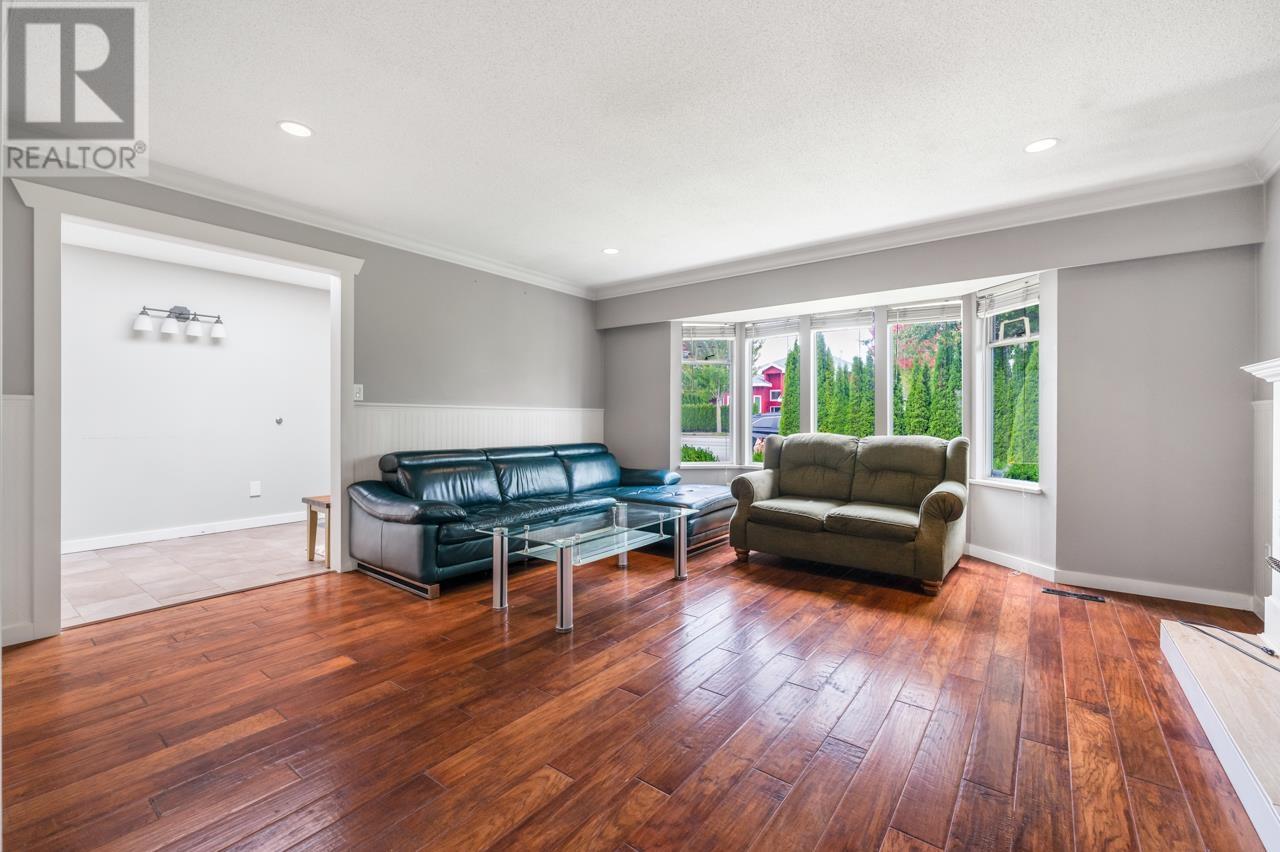 Listing Picture 8 of 24 : 11586 RAILWAY AVENUE, Richmond / 烈治文 - 魯藝地產 Yvonne Lu Group - MLS Medallion Club Member