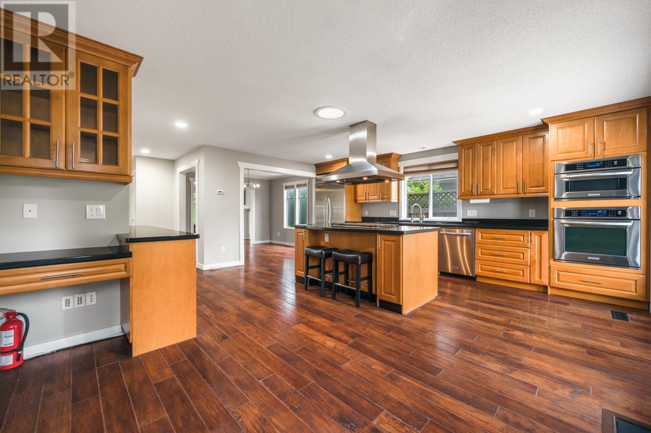 Listing Picture 4 of 24 : 11586 RAILWAY AVENUE, Richmond / 烈治文 - 魯藝地產 Yvonne Lu Group - MLS Medallion Club Member