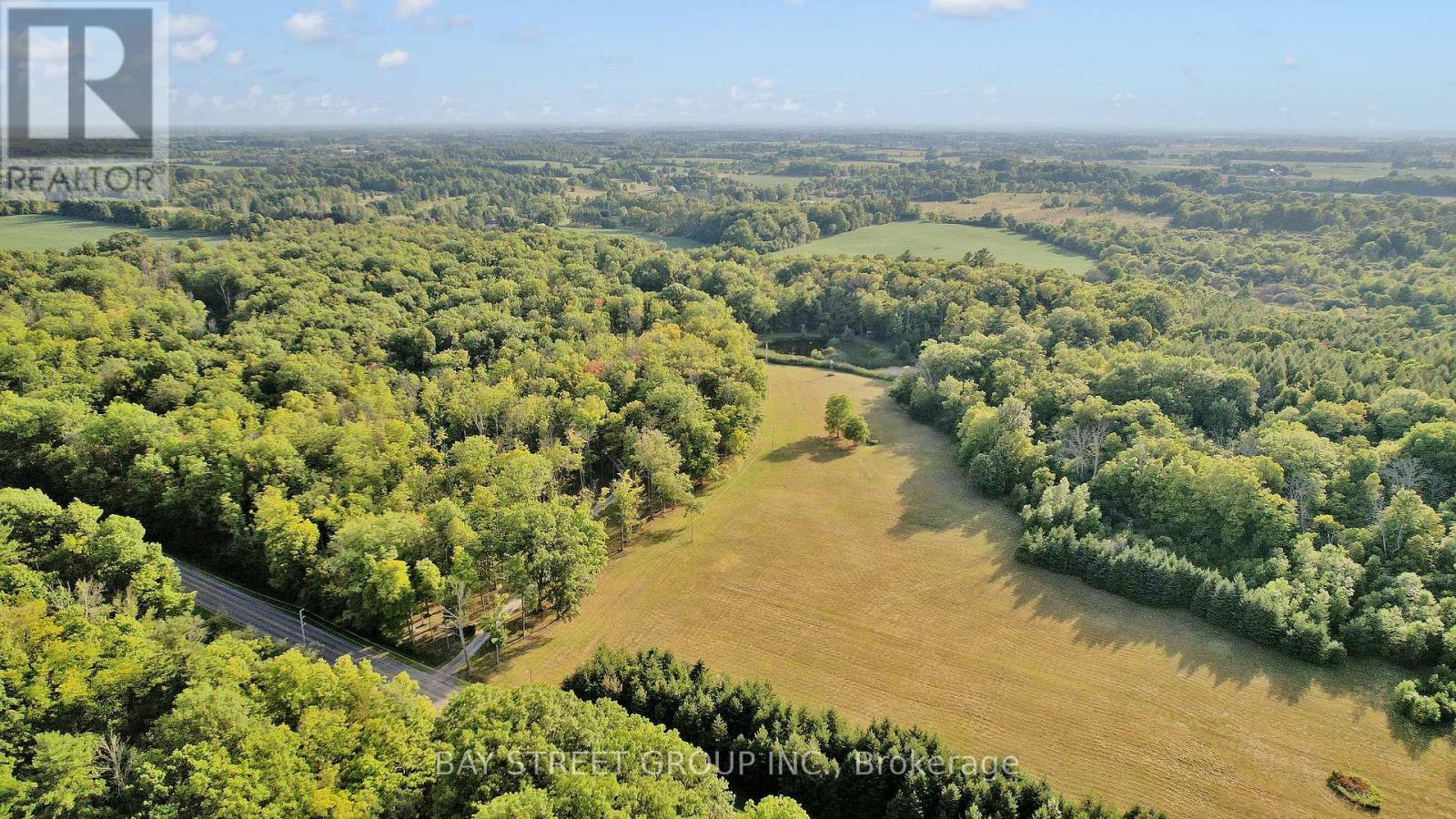 902 SHAVER ROAD, Hamilton, Ontario
