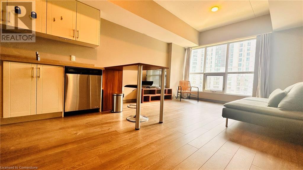 321 Spruce Street Unit# 605, Waterloo, Ontario  N2L 0G4 - Photo 6 - 40658396