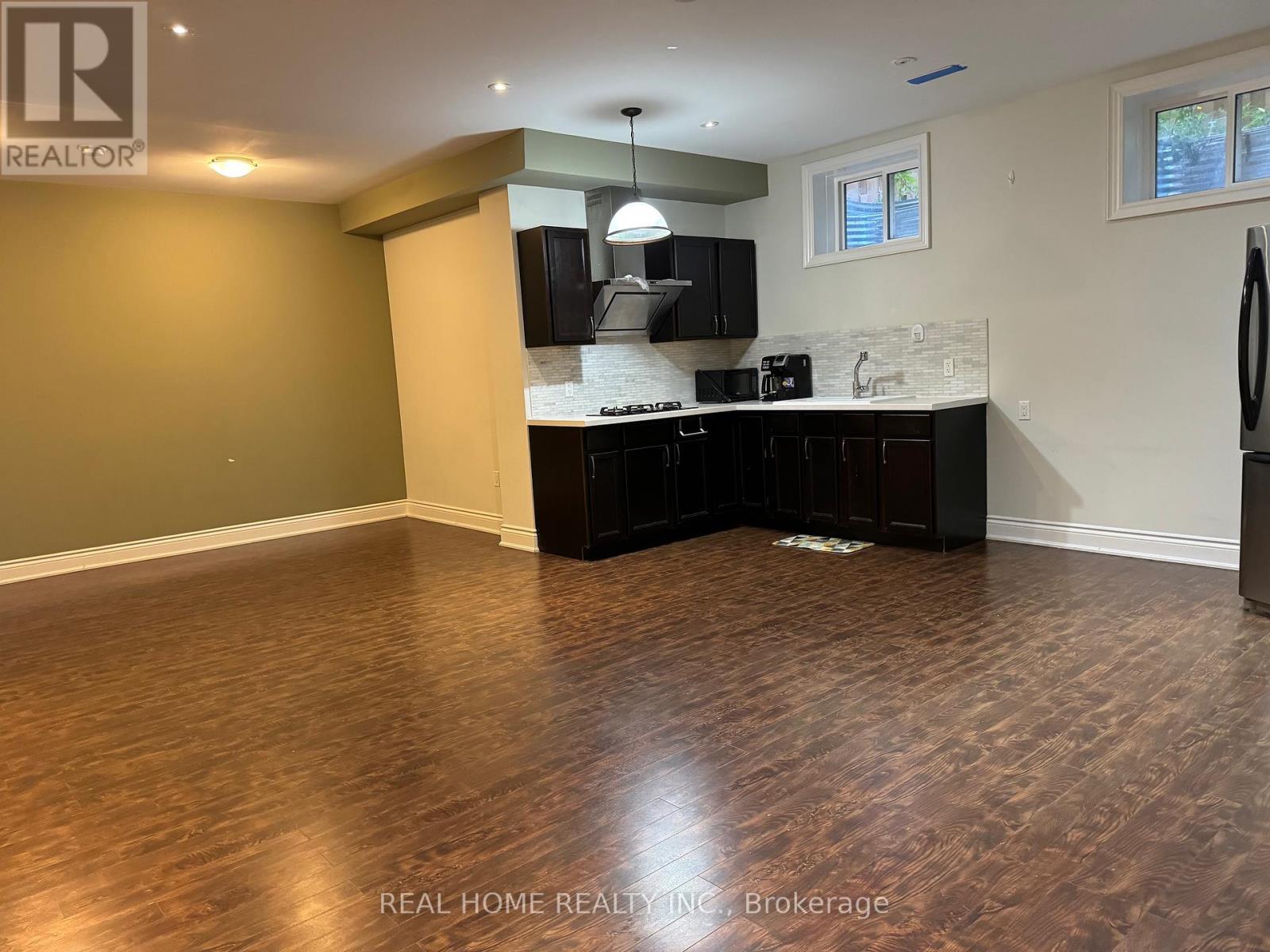 29 Lurgan Drive, Toronto (Willowdale West), Ontario  M2R 1K7 - Photo 10 - C9382967