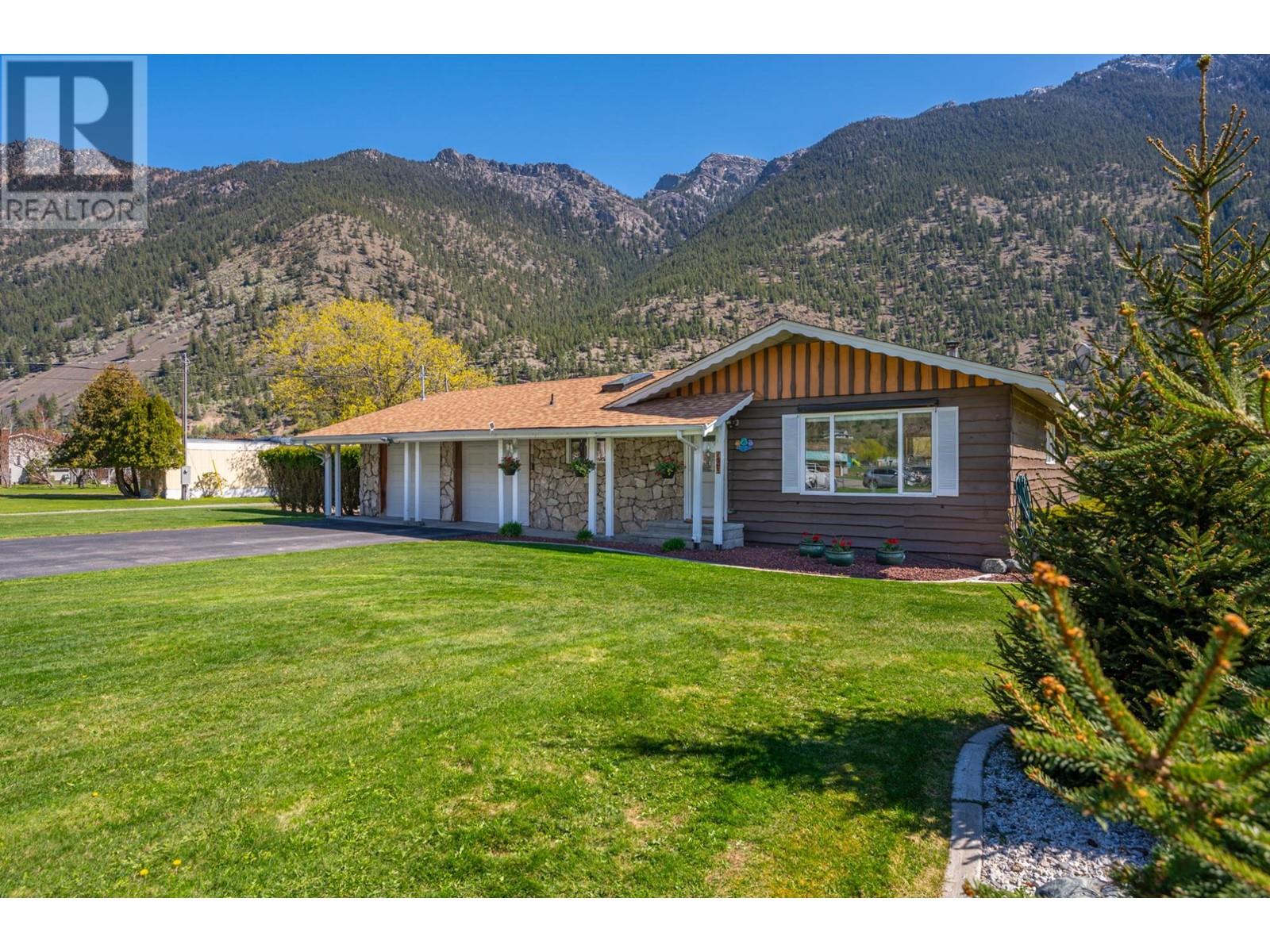 194 DESTE ROAD, lillooet, British Columbia