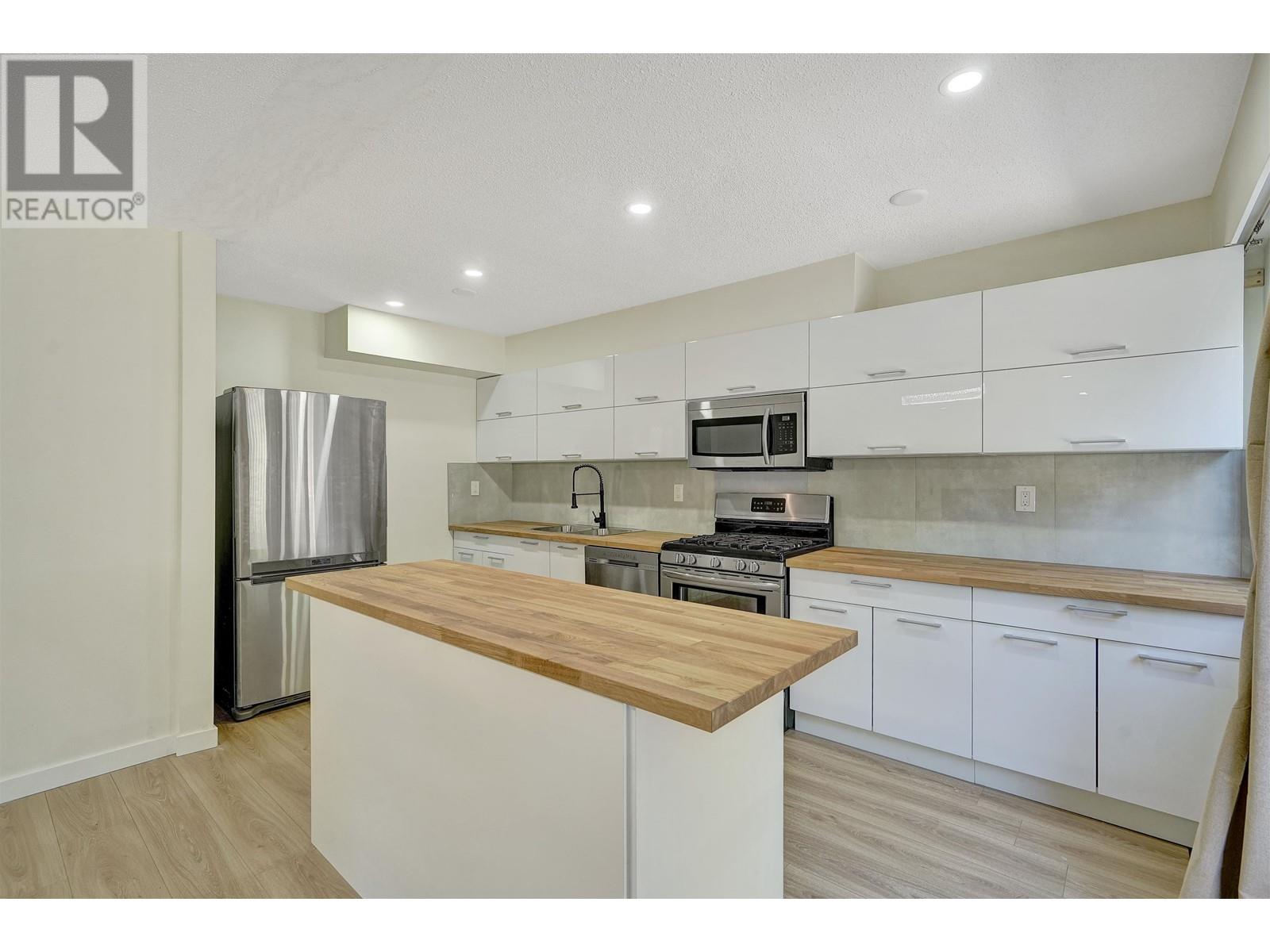 368 55a Street, Tsawwassen, British Columbia  V4M 3L9 - Photo 3 - R2932816